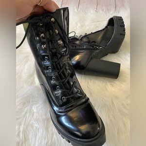 shiny chunky heel boots zipper on side